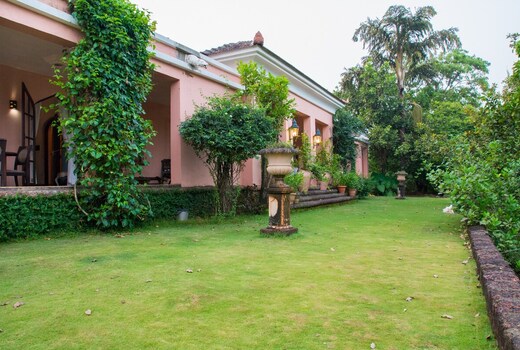 Private room in Goa Bungalow