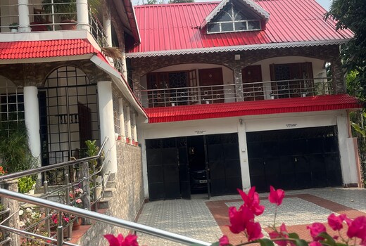 Thulung Homestay @ Swimming Pool