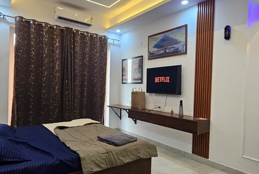 Ravi Luxury Studio Apartments