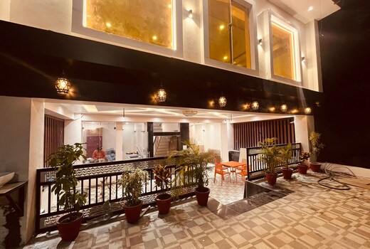 SHRI ANANDAM INN
