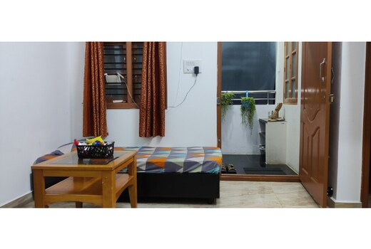 Cozy 2 bed room house with kitchen and wifi