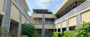 HOTEL THE BUNDELA