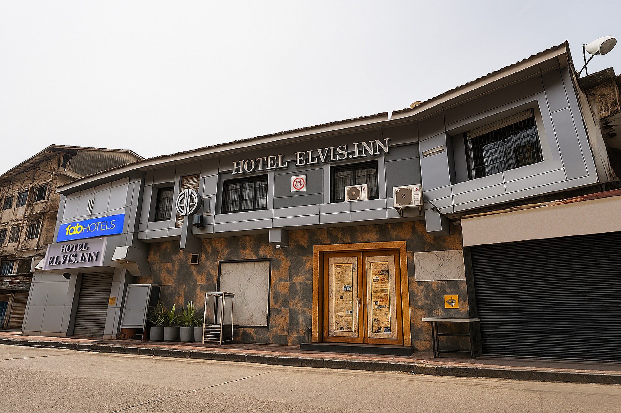 FabHotel Elvis International