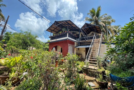 Blue Azure 2BR FF walk to beach in Goa by Homeyhuts