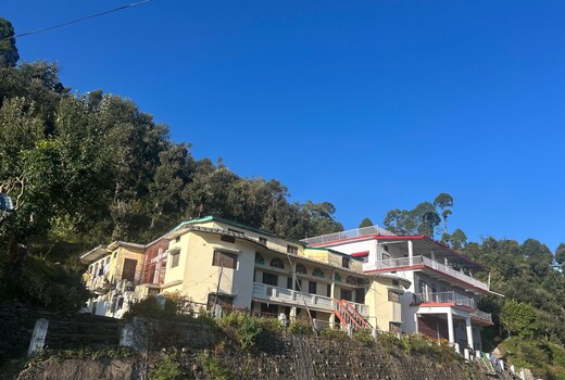 YESHASVI home stay Gwaldam