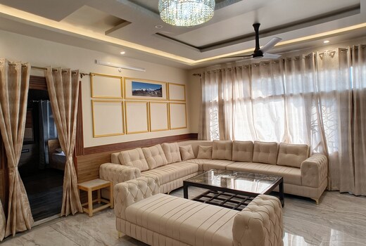 Hyanki House