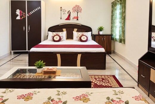 Spacious Private Room Near Hawa Mahal Jaipur