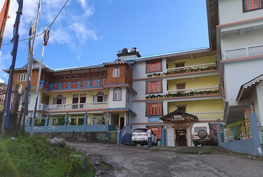 Rufina Royal Lachung A Pure Veg Hotel