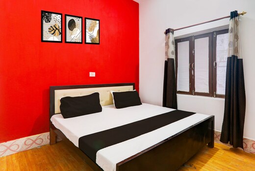Hotel O SS PARADISE