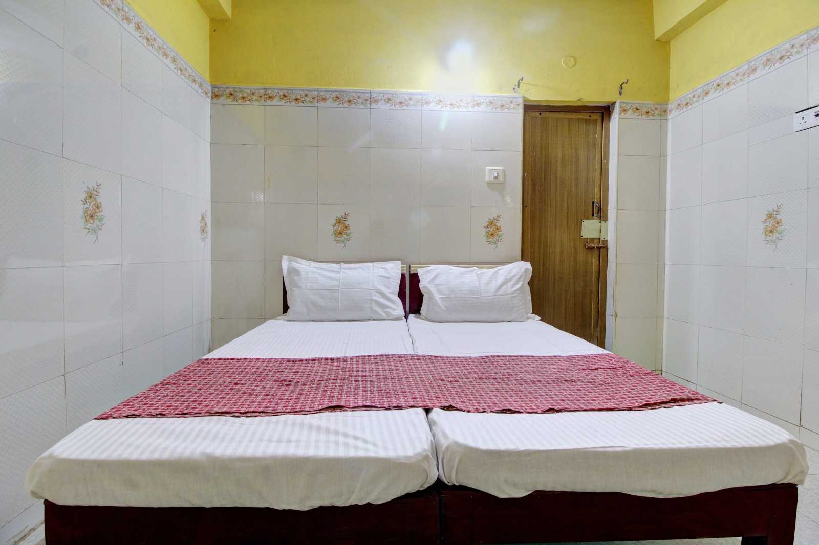 Hotel O Ezhil Residency