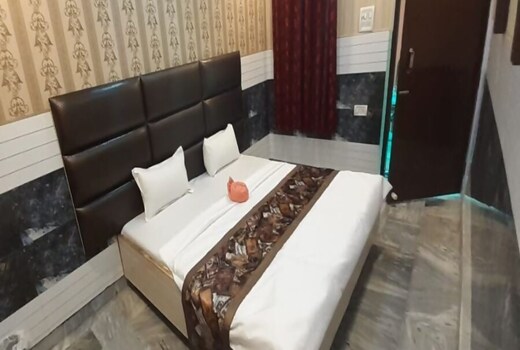 Prashant Paying Guest House