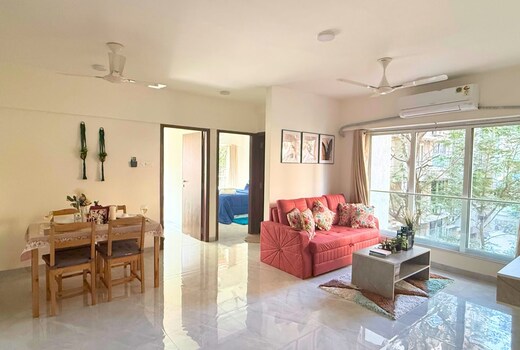 Earthen Escape 2BHK near BKC Gym Access