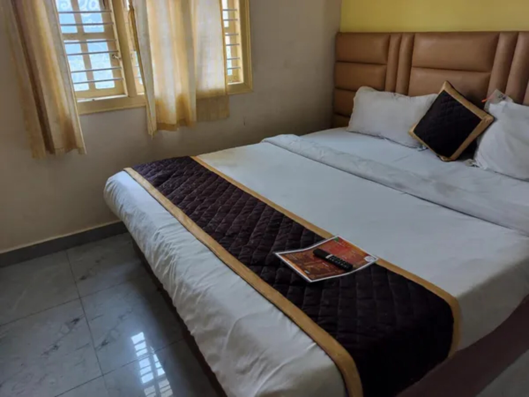 FabHotel Stay Hub