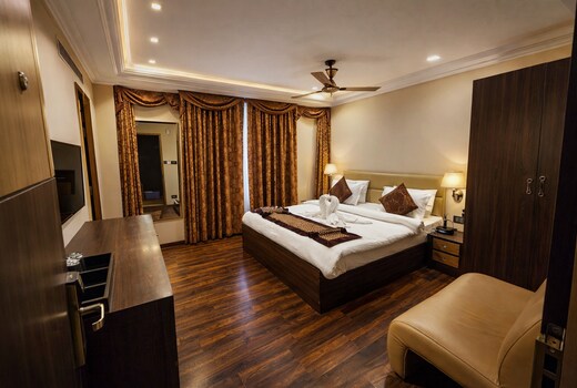 Arcadian Hotel by Gypsy Group (2 Min Walk to MG Marg)