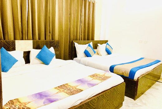 Instay 1525 | 2BHK Apt and Private Theatre/ 3BHK Apt