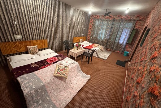 Aziz Guest House | Near Dal Lake