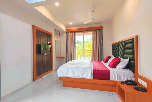 The Lions Hotel Ulhasnagar