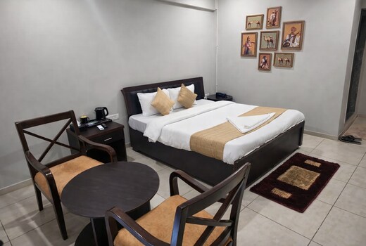 HOTEL INSTA STAY INN