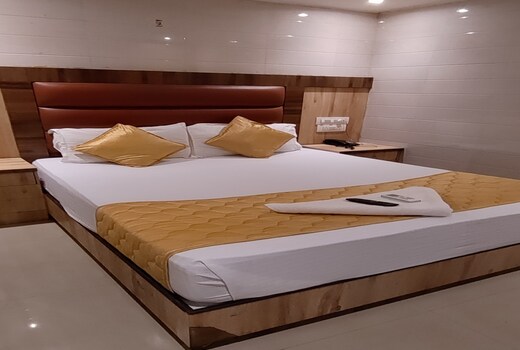 Hotel Sai Suites-near Dadar Railway Station