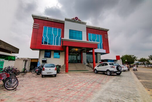 Hotel O Jai Palace