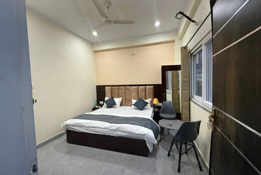 Verdant Haven Hotel