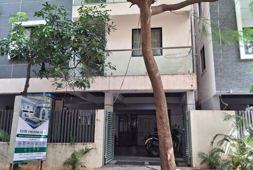 Elite Coliving Stay