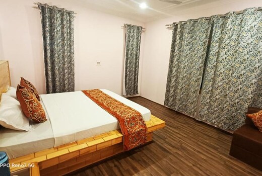 Moon Shine Homestay