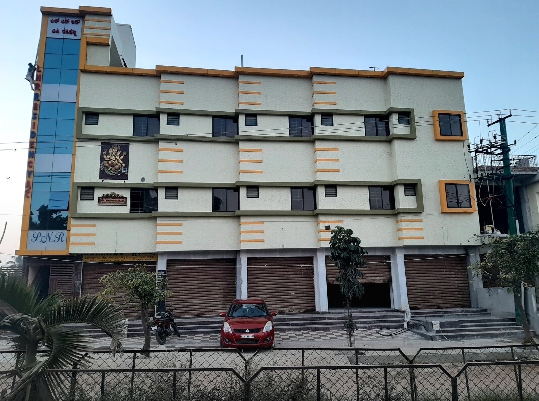LNR RESIDENCY
