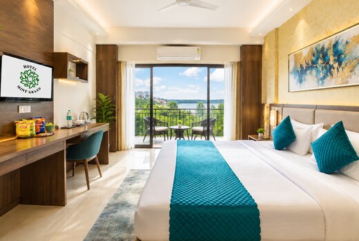 Hotel Mint Grand - A Smart Stay Near Yashobhoomi