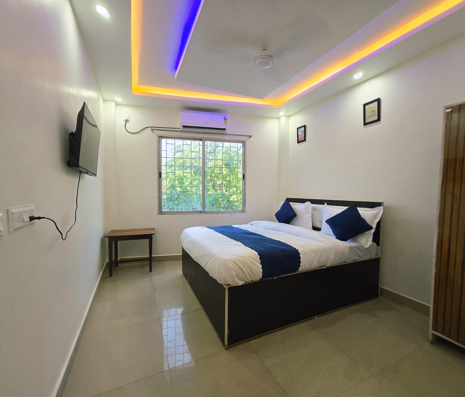 LAXMI RAJ AWASIYE HOTEL
