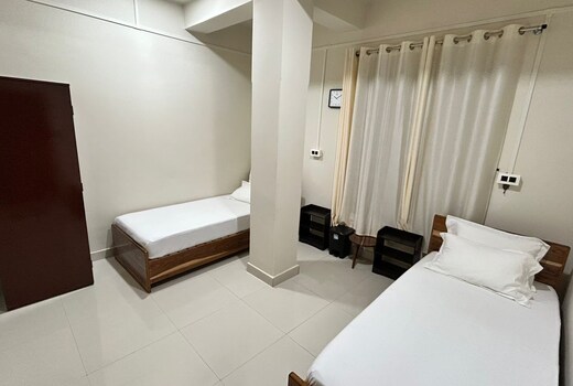Seven Miles hotel