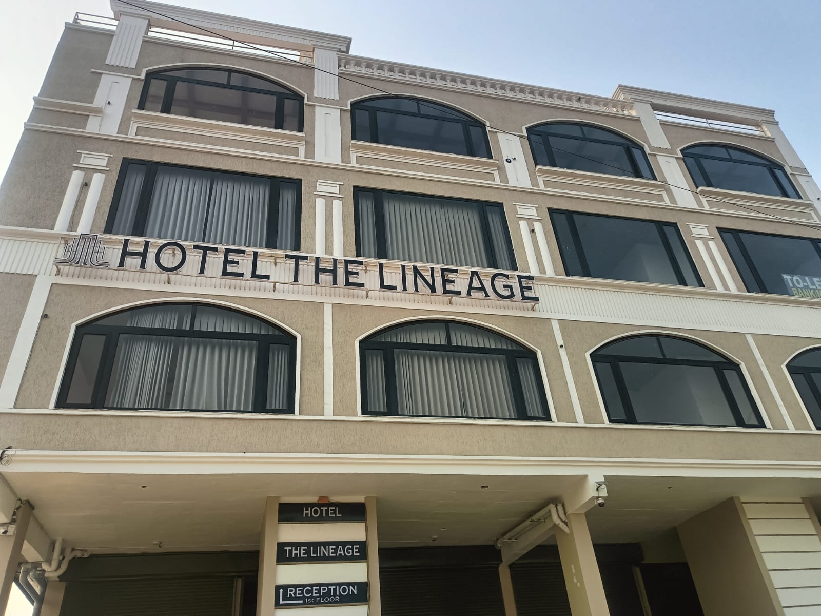Hotel The Lineage