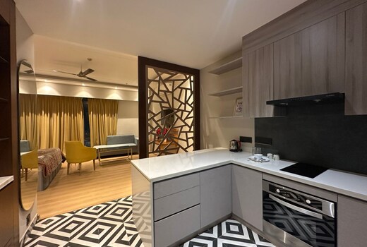 Premium Suite Romantic Couple Home Stay by Nabhay