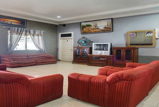 Hotel O Cottage Putra Mutun Beach