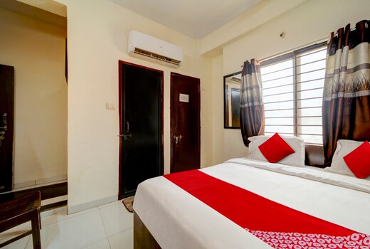 Hotel O Radhika Palace