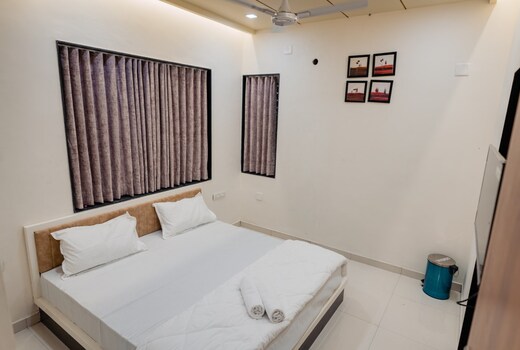 Hotel Ayodhya virpur