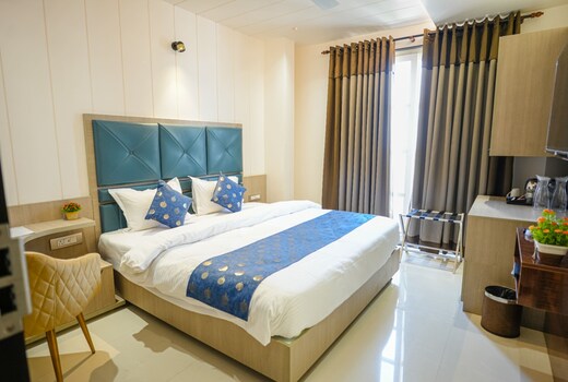 Sri Shyam Villas | 1.5 Km from Kashi Vishwanath Temple