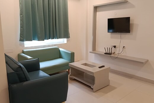 Emerald Service Apartments