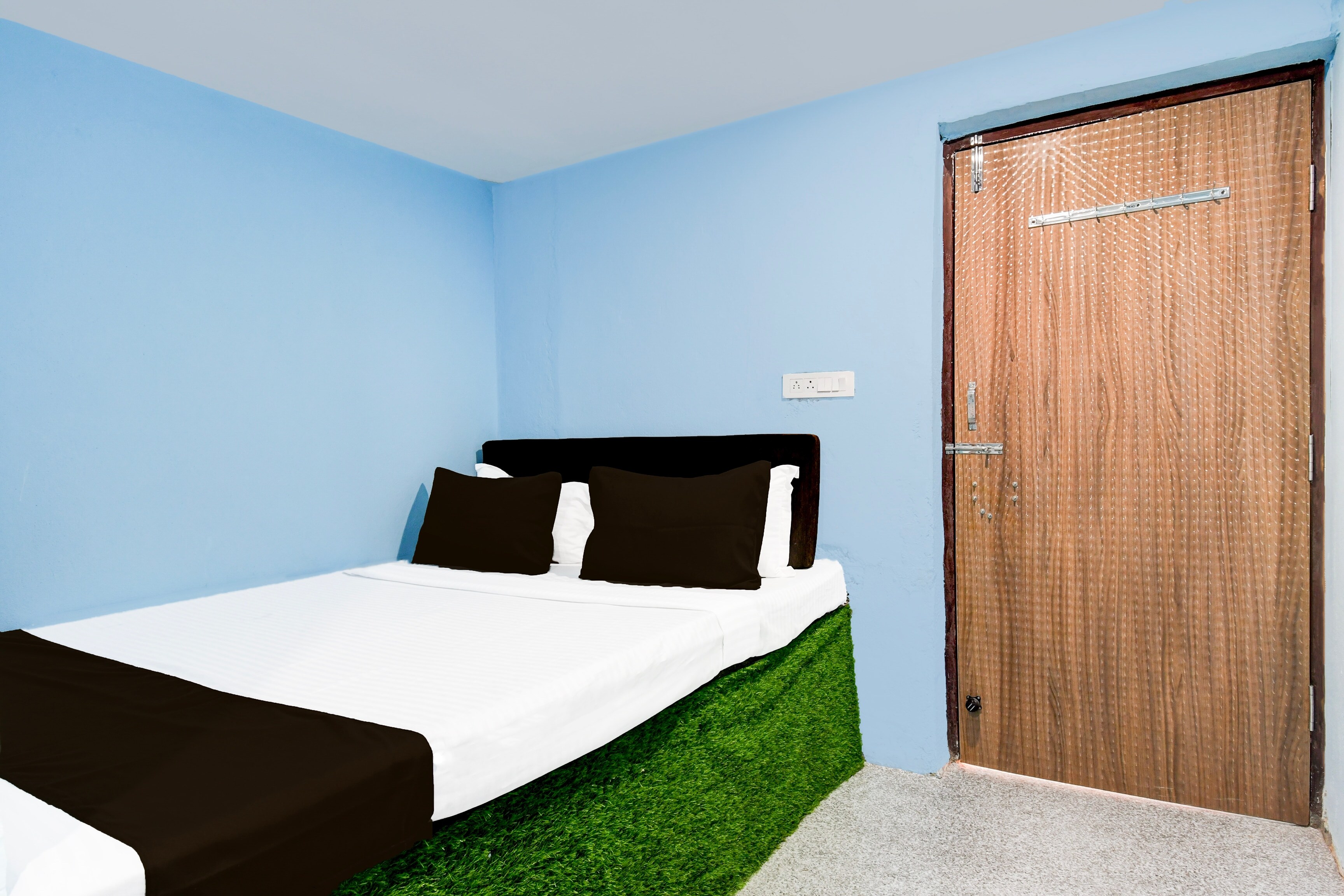 SPOT ON Hotel Shree Krishna