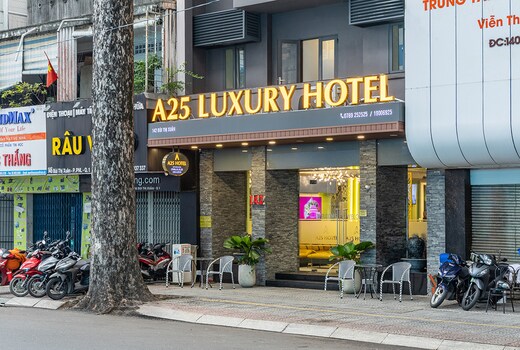 A25 Premium Hotel 142 Bui Thi Xuan