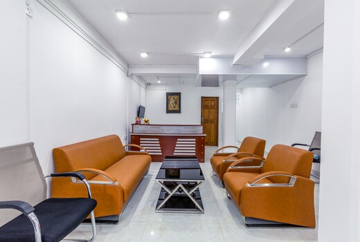 Metro Port City Hotel