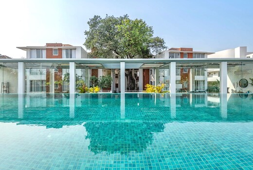 Modern Tropical 2BHK | Near Beach | Pool & Garden | Hireavilla
