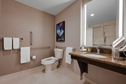 DoubleTree by Hilton Denver International Airport