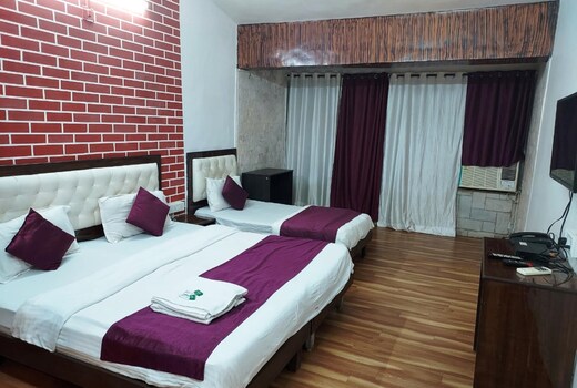 STS Hometel Goregaon