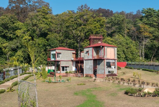 SHALOM-CORBETT'S HILLSIDE HIDEAWAY