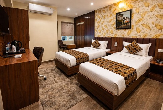 HOTEL DOWNTOWN