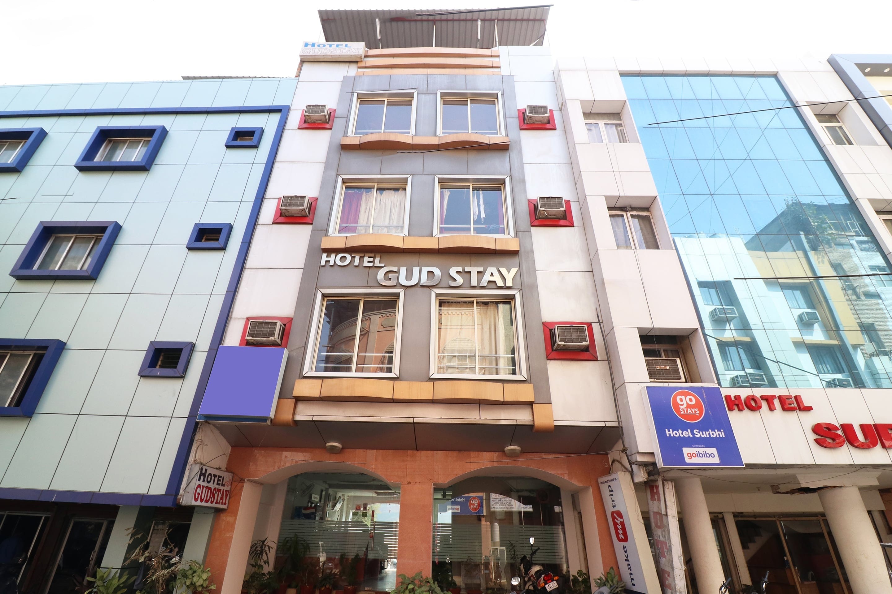 Super HOTEL GUD STAY