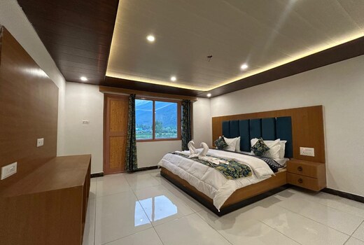 Hotel Bhaderwah Heights