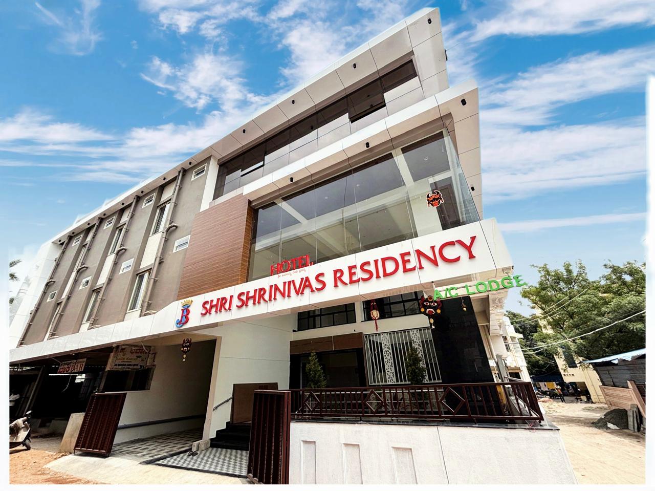 Hotel Shri Shrinivas Residency