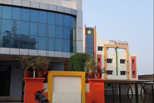 HOTEL RAJ PALACE